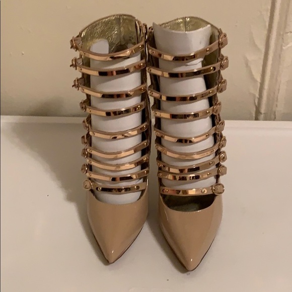 Patent leather pumps - Picture 4 of 9